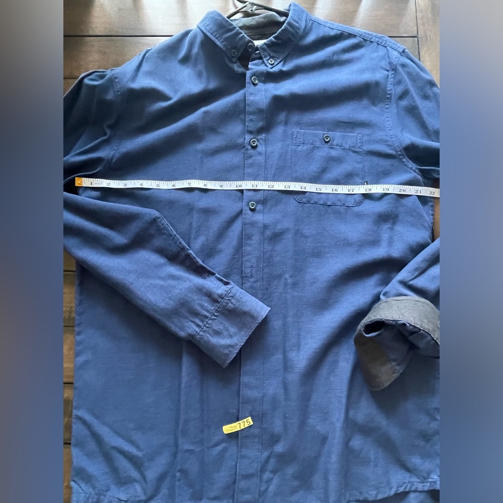 Quiksilver Button Down